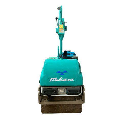 Lu dắt tay Mikasa 600kg