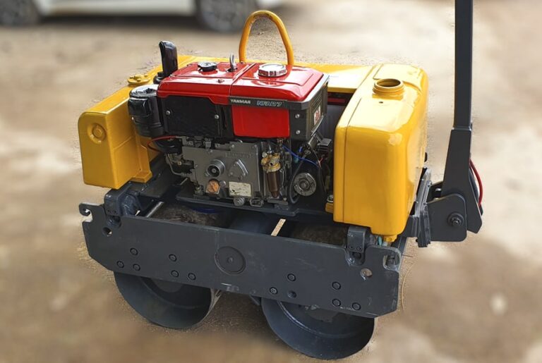 Xe lu dắt tay Sakai 750 KG